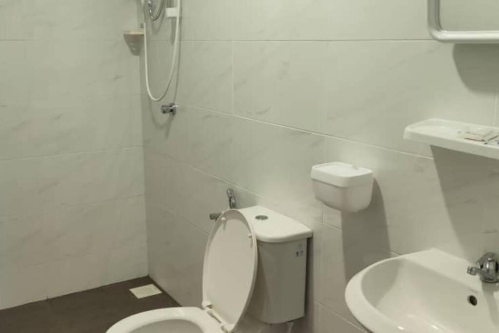 Luxurious Homestay 3Br With Pool Meru Ipoh 8 Pax Exterior photo